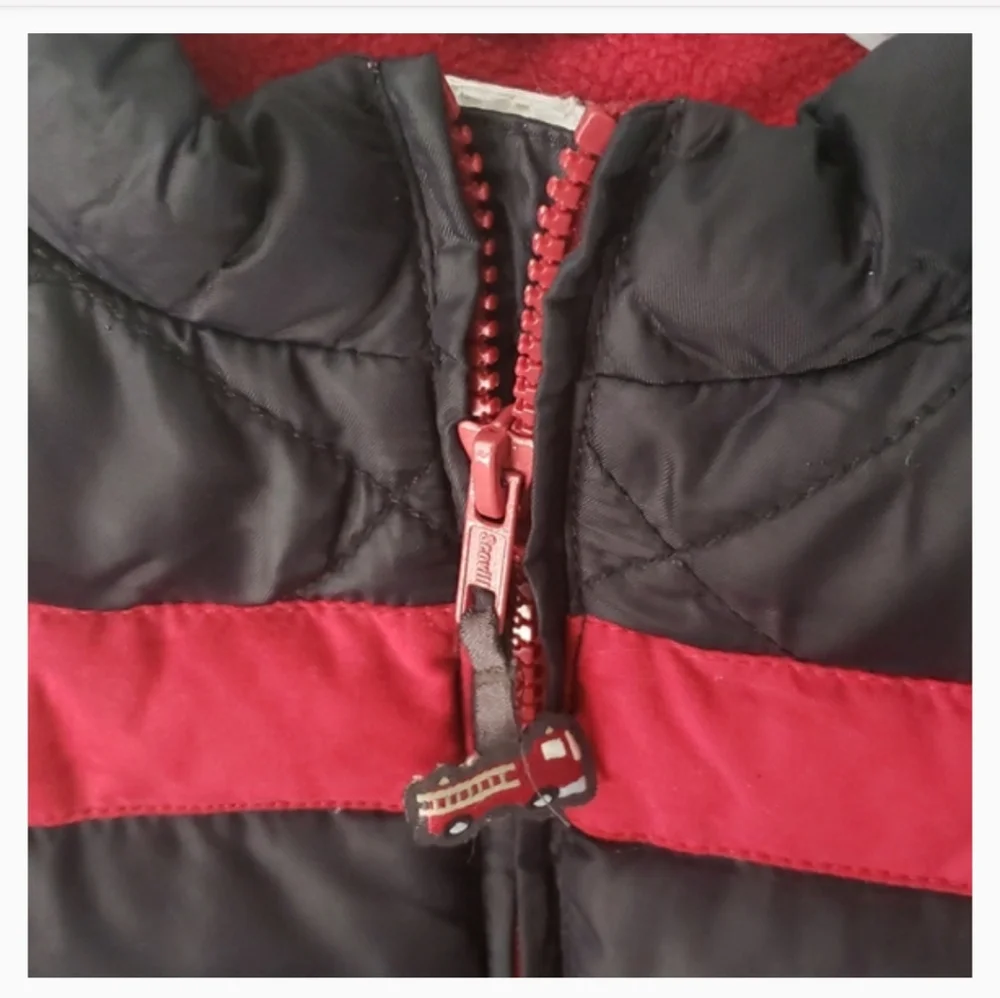 Gymbooree's Toddlers Puffer vest 12-24 months black and red